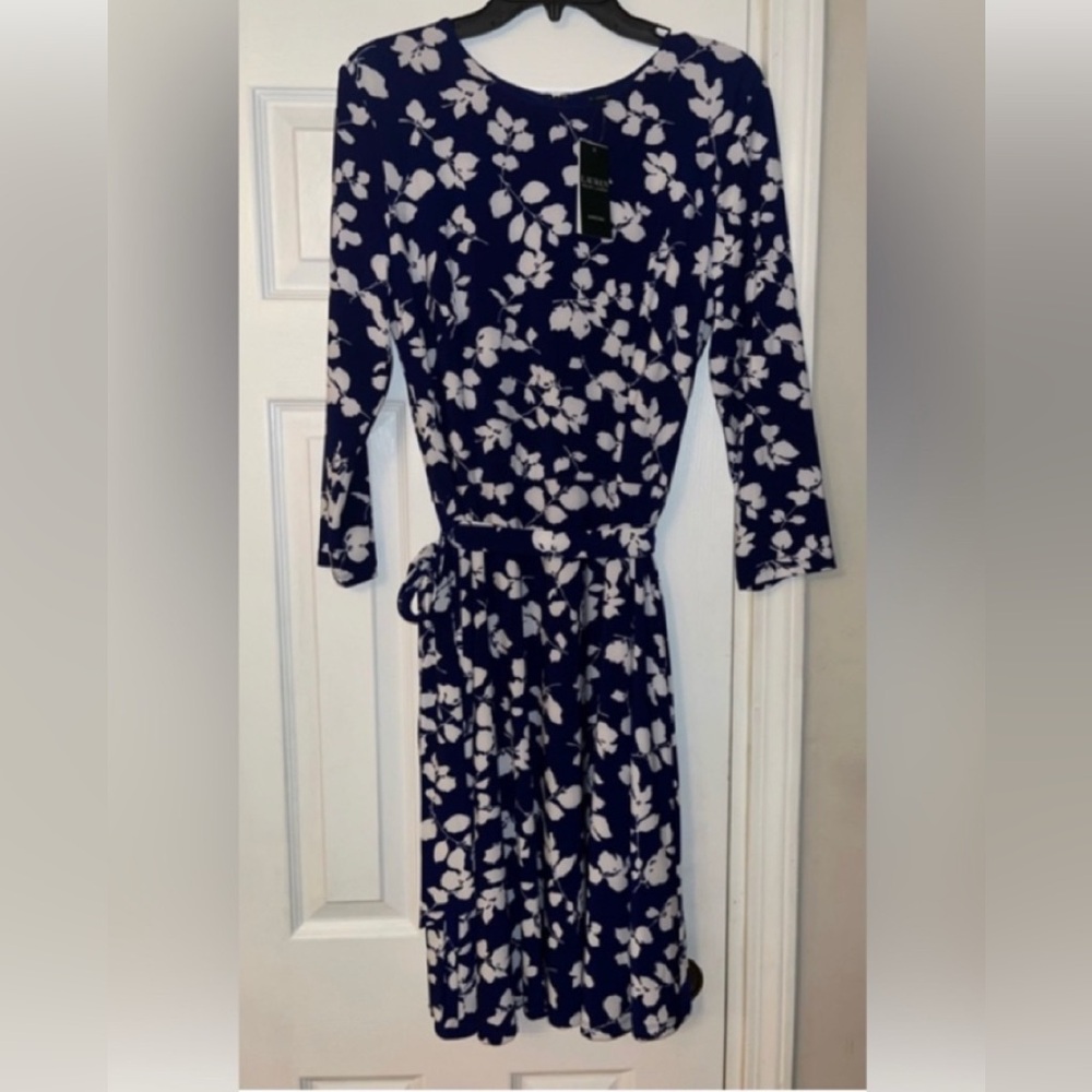 Beautiful, NWT, Lauren Ralph Lauren Dress, Size 14
Never worn - Picture 3 of 7